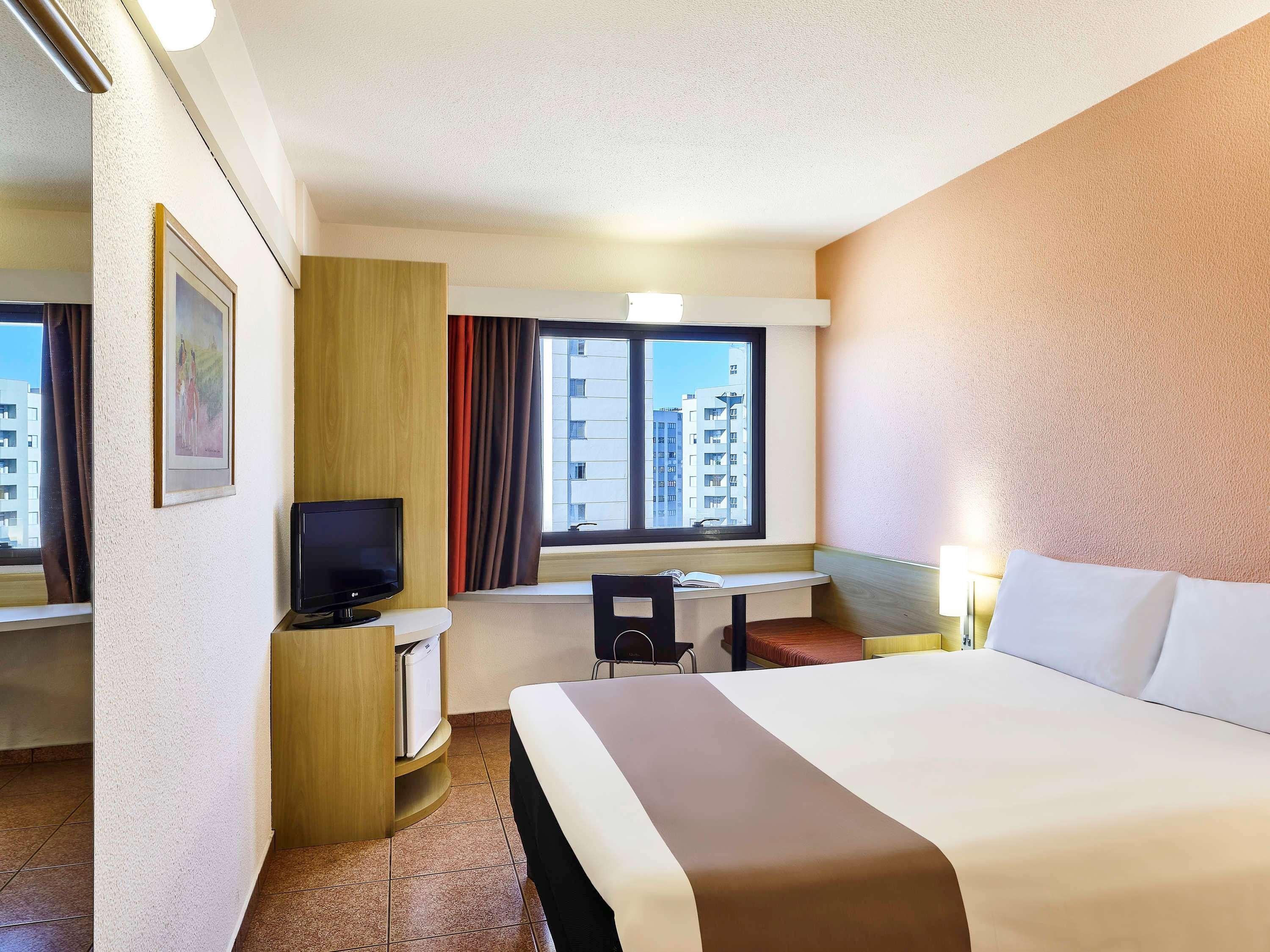 Ibis Taubate Hotel Exterior foto