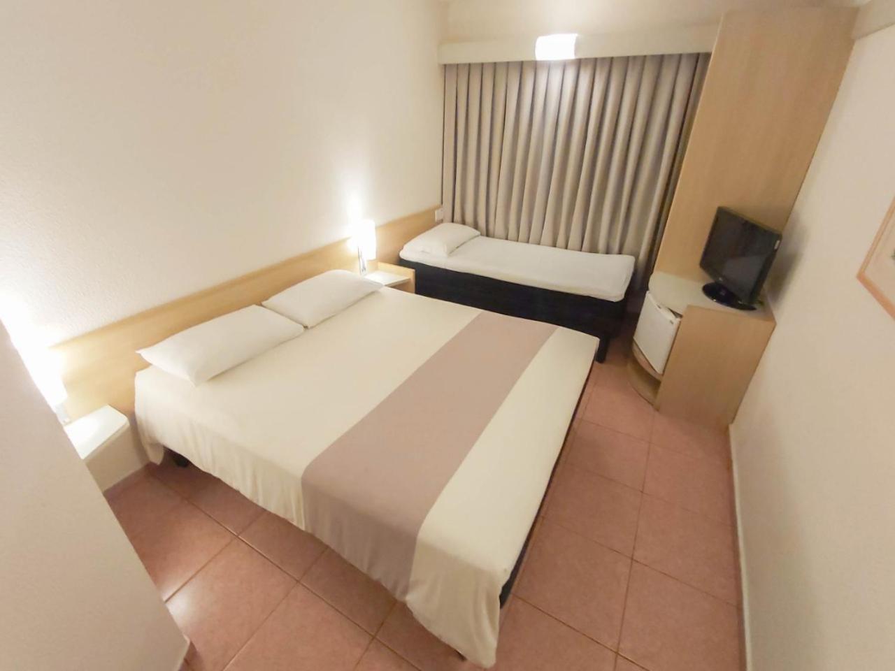 Ibis Taubate Hotel Exterior foto